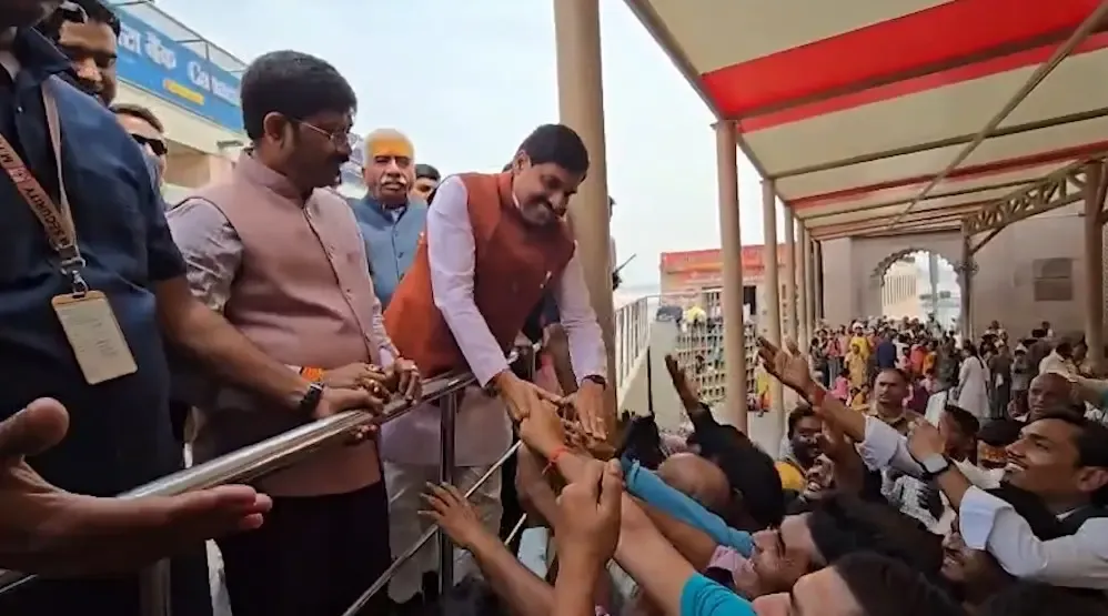 Madhya Pradesh CM Mohan Yadav Explores Kashi Vishwanath Corridor and Enhances State Cooperation