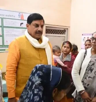 Did MP CM Offer Prayers at Tripur Sundari Temple in Khandwa and Inspect a Malnutrition Centre?