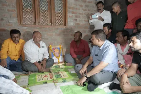 Dewas spurious liquor deaths: Congress gives ₹50,000 aid, demands ₹25 lakh per family