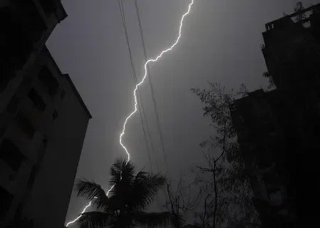 What Happened in Satna During Navratri? Eight Injured in Lightning Strike