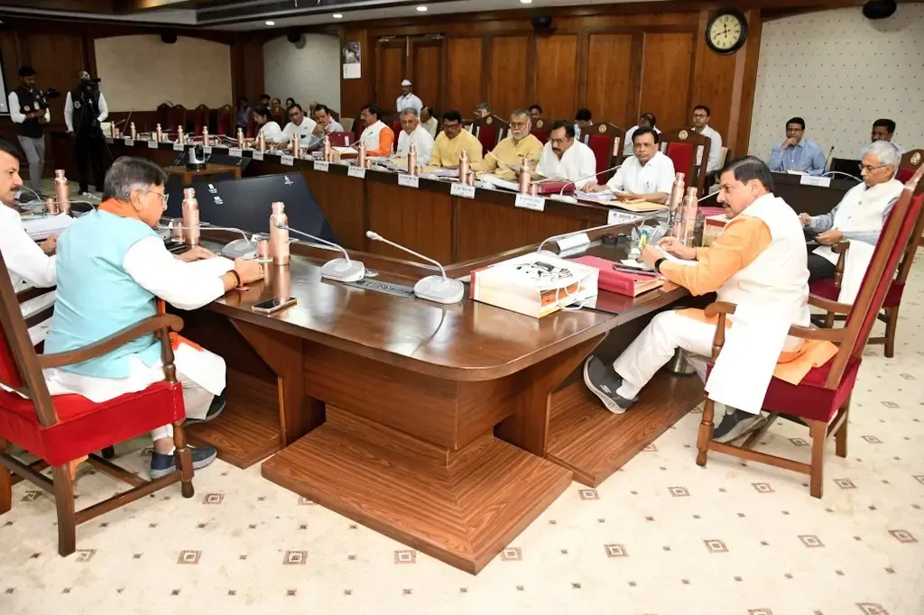 Madhya Pradesh Government Revives Rural Transport Initiative, Introduces Cargo Services