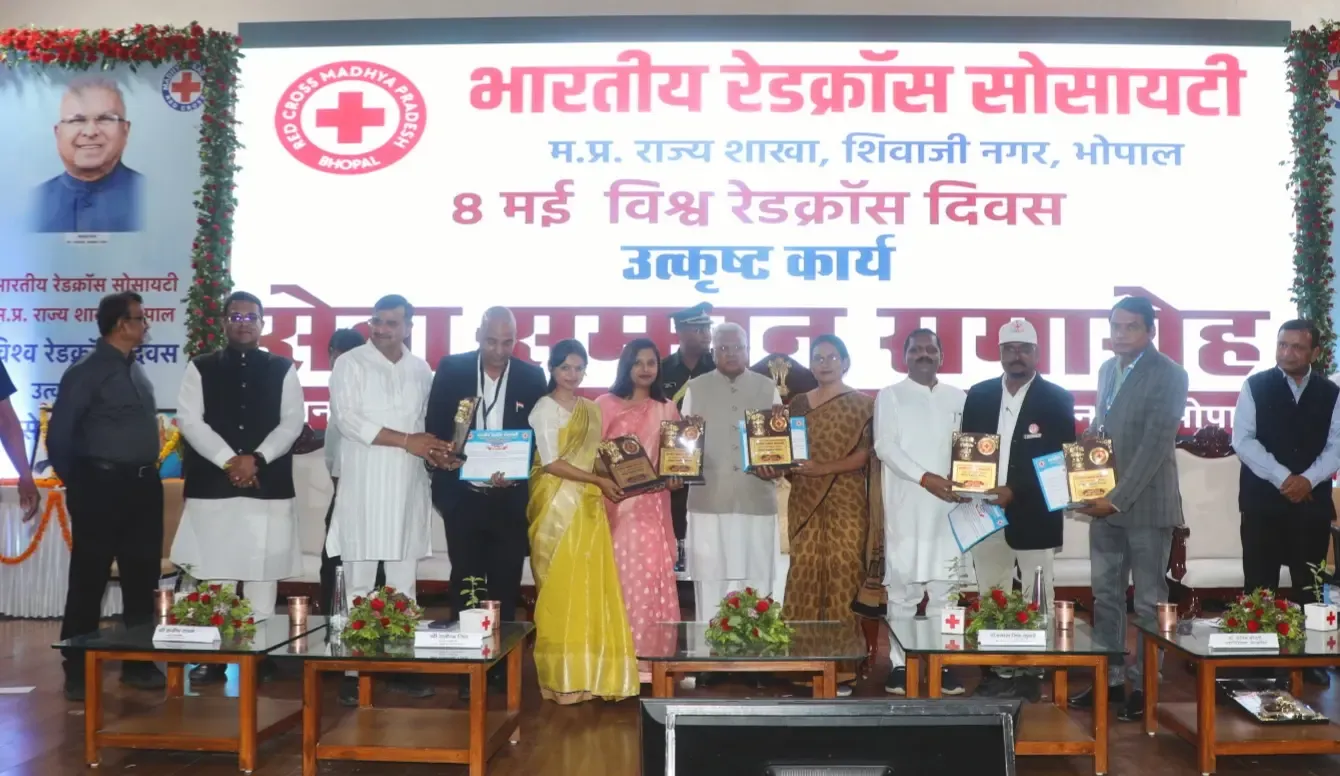 MP Governor Patel sets 5-volunteer target for Red Cross members