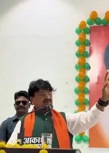 Did MP Minister's Remarks on Rahul Gandhi and Priyanka Ignite a Political Uproar?