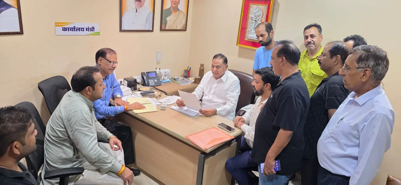 Bidhuri issues 27 direction letters at Delhi BJP grievance hearing