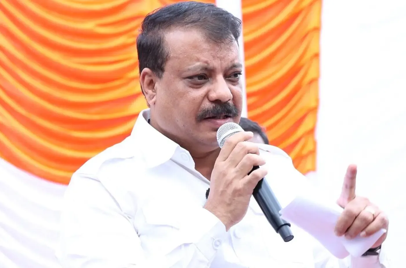What Actions is MP LoP Singhar Taking for Families Affected by the Cough Syrup Tragedy?
