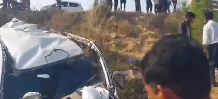 MP: Three Lives Lost as Vehicle Falls from Bridge