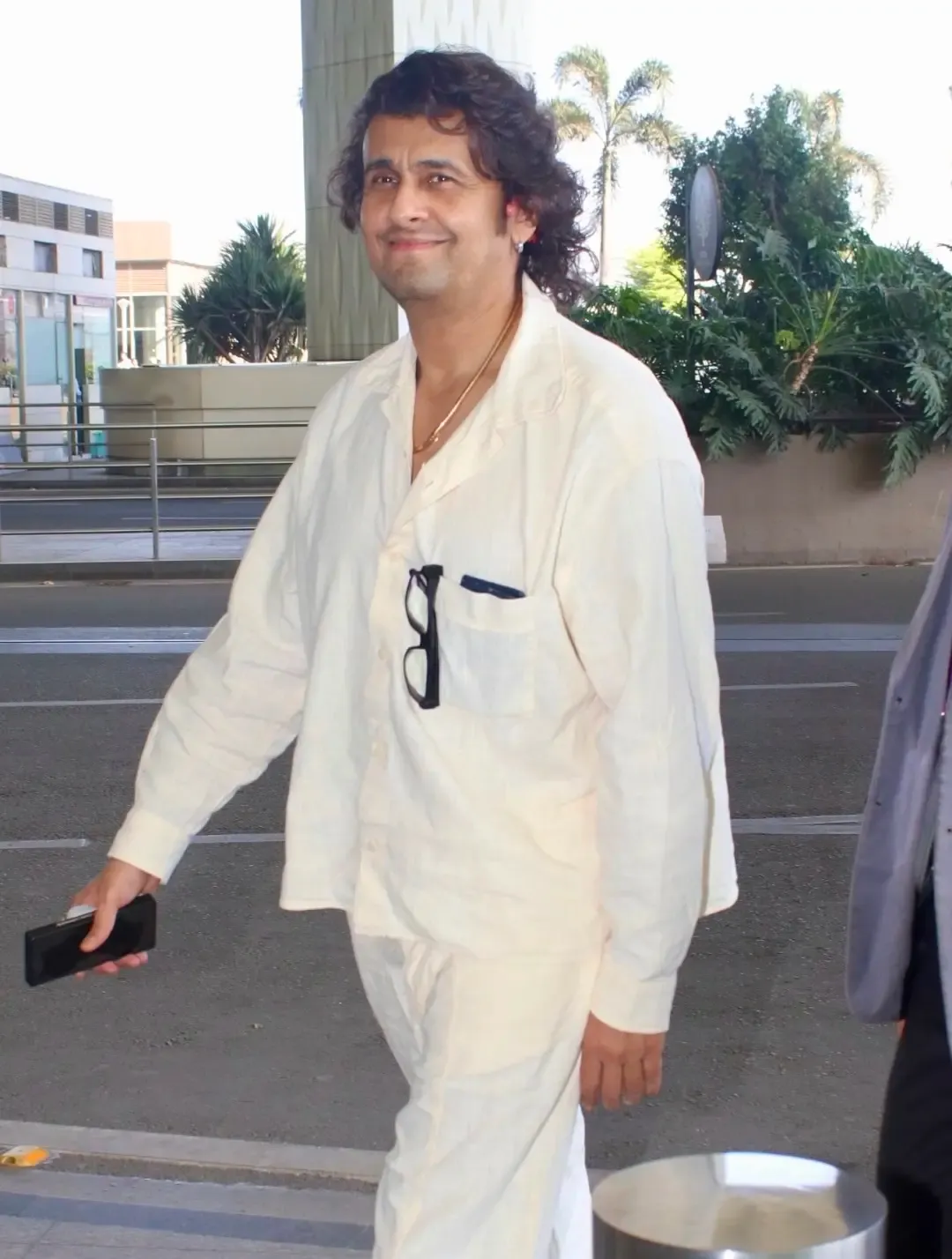 Will MP Celebrate Sonu Nigam with the Lata Mangeshkar Award? Shankar-Ehsaan-Loy to Skip Ceremony?