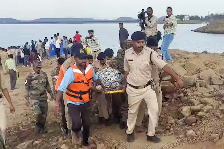 Bargi Dam viral photo: Jabalpur admin says mother-child image is AI-generated or unrelated