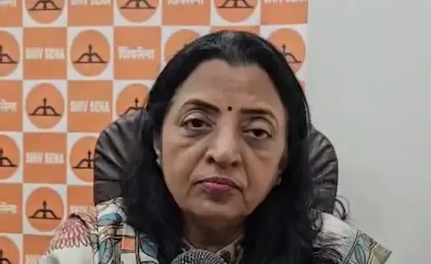 एमपीएससी आंदोलन पर मनीषा कायंदे का पलटवार: 'विपक्ष छात्रों की आड़ में अपना करियर बना रहा है'