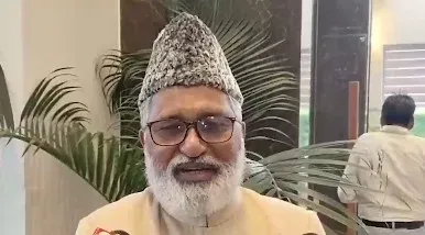 मुफ्ती शमून कासमी ने CM धामी की तारीफ की, बोले — मुसलमानों को हमेशा वोट बैंक समझा गया