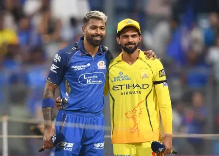 मुकेश की मां को श्रद्धांजलि देने के लिए काली पट्टी बांधकर उतरे सीएसके के खिलाड़ी