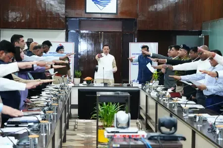 क्या मुख्यमंत्री धामी ने 'सतर्कता-हमारी साझा जिम्मेदारी' थीम पर आधारित जन जागरुकता कार्यक्रम का शुभारंभ किया?