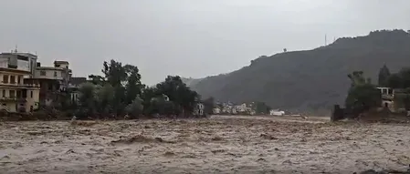 राजौरी बाढ़: सीएम उमर अब्दुल्ला ने जताया दुख, खुद जम्मू पहुँचकर लेंगे हालात का जायजा
