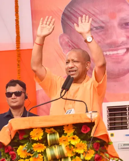 क्या सीएम योगी की नीतियों से थारू जनजाति को मिल रही नई पहचान?