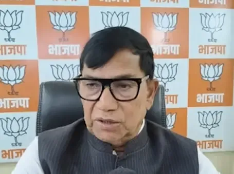 क्या मुबंई आतंकी हमले की बरसी पर कृपाशंकर ने संविधान को लेकर कुछ खास कहा?