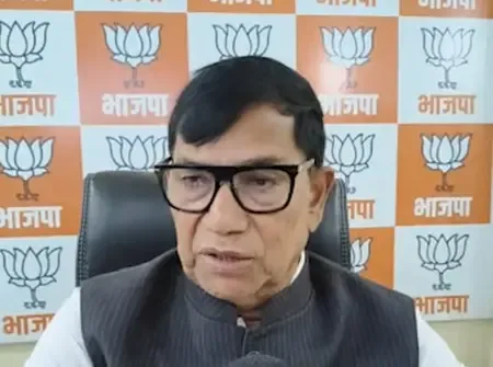 मुबंई आतंकी हमले की बरसी पर कृपाशंकर बोले, संविधान की वजह से पाकिस्‍तान हुआ बेनकाब