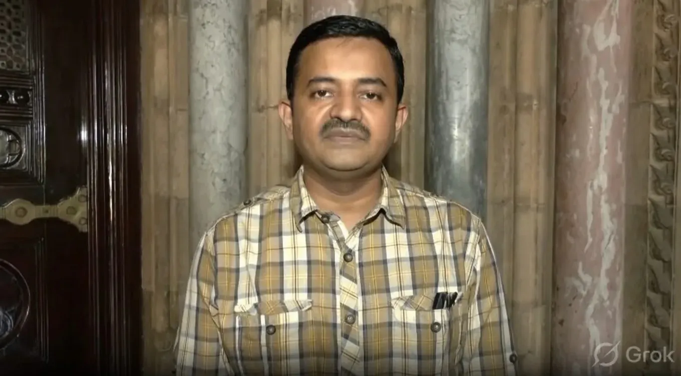 मुंबई एसी लोकल में AC खराब, मुलुंड स्टेशन पर 3 यात्रियों को सांस की तकलीफ; सभी की हालत सामान्य