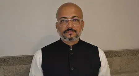 मुंबई में 250 मिमी बारिश के बावजूद पश्चिम रेलवे की लोकल सेवाएं अबाधित, सीपीआरओ ने बताई तैयारी की कहानी