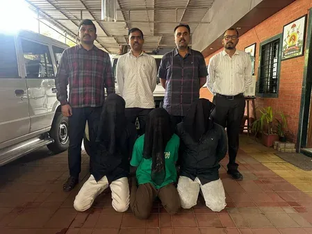मुंबई क्राइम ब्रांच का बड़ा ऑपरेशन: ₹53 लाख की 4,734 कोडीन सिरप बोतलें जब्त, 4 गिरफ्तार