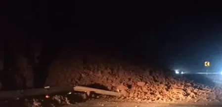 महाराष्ट्र: रायगढ़ में भूस्खलन के बाद मुंबई-गोवा हाईवे की एक लेन बंद, मलबा हटाने का काम जारी