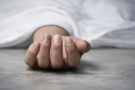 परशुराम घाट पर केमिकल टैंकर पलटा, ब्रेक फेल होने से चालक की मौके पर मौत