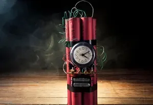 क्या मुंबई के नेवल डॉक पर आतंकवादी हमले की धमकी से सुरक्षा एजेंसियां सचेत हैं?