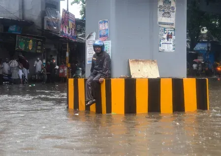 मुंबई: मालाड नाले में गिरे योगेश वर्मा का शव तीन दिन बाद बरामद, NDRF ने चलाया सर्च ऑपरेशन