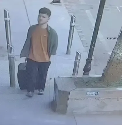 क्या मुंबई में मंत्री नितेश राणे के सरकारी बंगले के बाहर संदिग्ध बैग मिला?