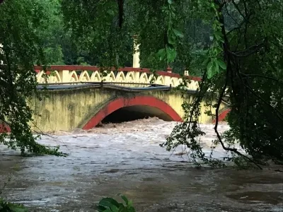 क्या मुंबई की मीठी नदी से जुड़े घोटाले में दो ठेकेदार पकड़े गए हैं, 65 करोड़ का भ्रष्टाचार?