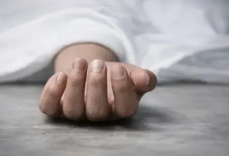 मुंबई में सड़क पर तेज रफ्तार ने ली बुजुर्ग की जान, कार ने मारी टक्कर