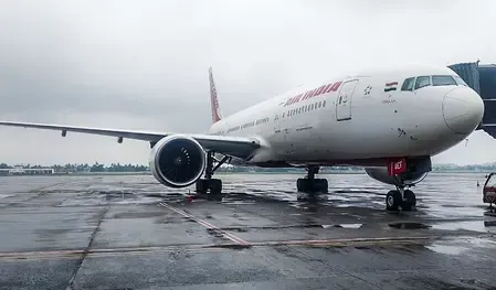 मुंबई से लंदन जाने वाली एअर इंडिया फ्लाइट की उड़ान में कई घंटे की देरी, यात्री परेशान