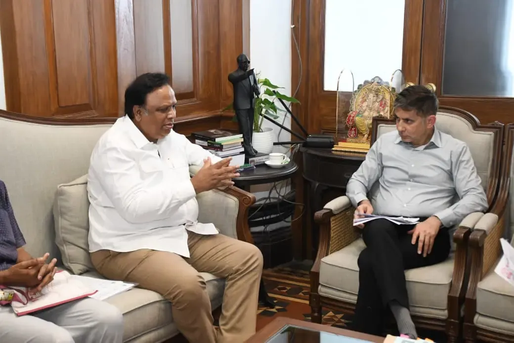 Mumbai: Shelar Calls for SIT Inquiry into BMC's Poor Concrete Road Construction