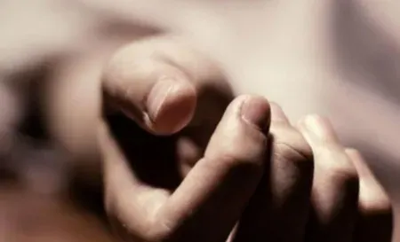 मुंबई: खार पश्चिम में पेड़ गिरने से 14 वर्षीय एरिका श्रीवास्तव की मौत, 21 वर्षीय हर्षिता ICU में