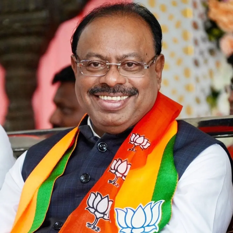 Do Mumbaikars Only Want the Mahayuti Flag to Fly Over Mumbai?