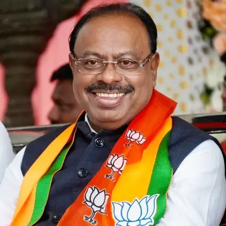 Do Mumbaikars Only Want the Mahayuti Flag to Fly Over Mumbai?
