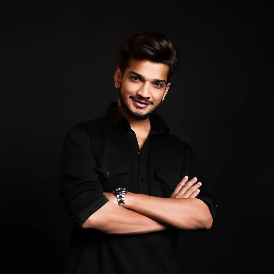 Does Munawar Faruqui Feel Moral Contradictions About Working on a Show About Piracy?