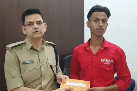मुंगेर पुलिस का 'ऑपरेशन मुस्कान': 106 चोरी व गुम मोबाइल बरामद, ₹42 लाख की संपत्ति लौटाई