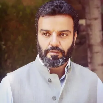 Is Aga Ruhullah's Loyalty Truly to Conscience?