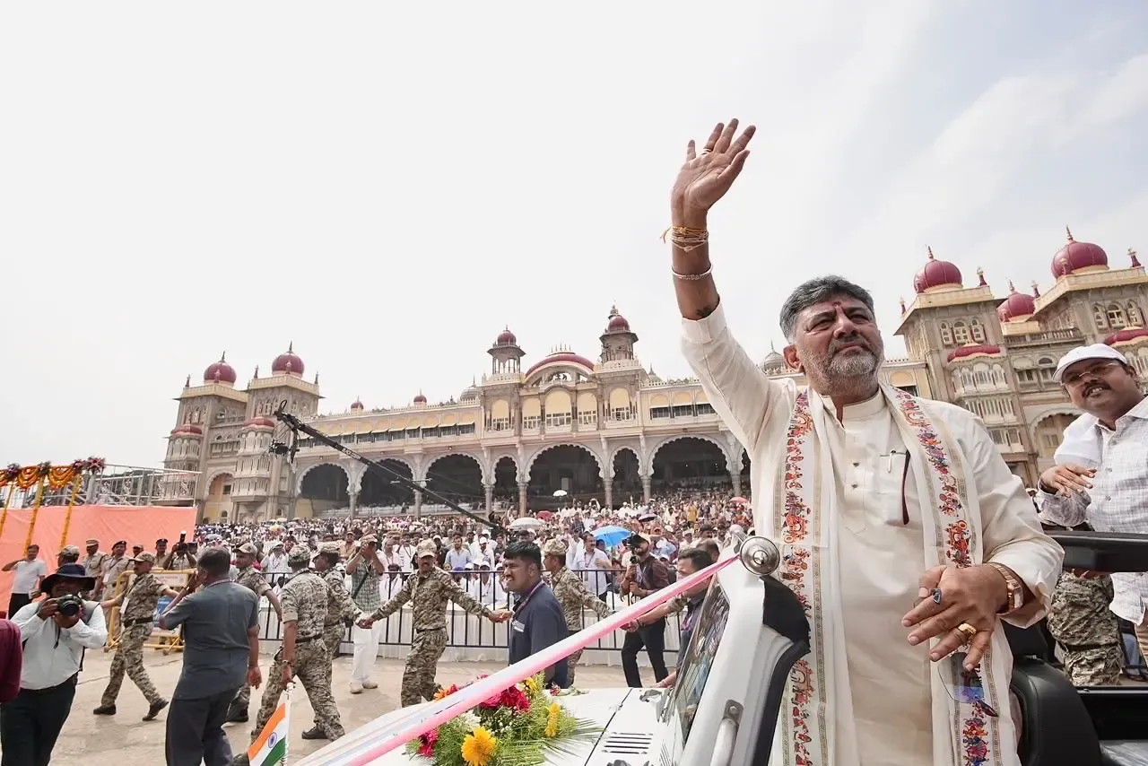 Mysuru Dasara 2026: Shivakumar flags off 417th Jamboo Savari at Palace