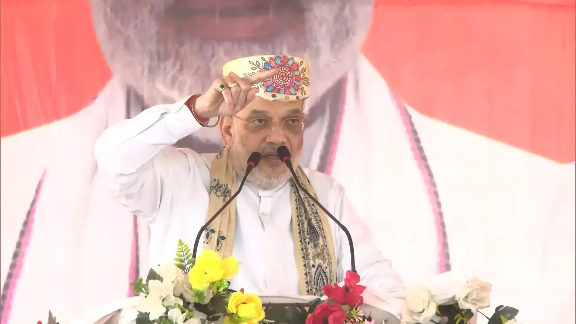 क्या लालू प्रसाद का बेटा मुख्यमंत्री बनेगा या सोनिया गांधी का बेटा प्रधानमंत्री?