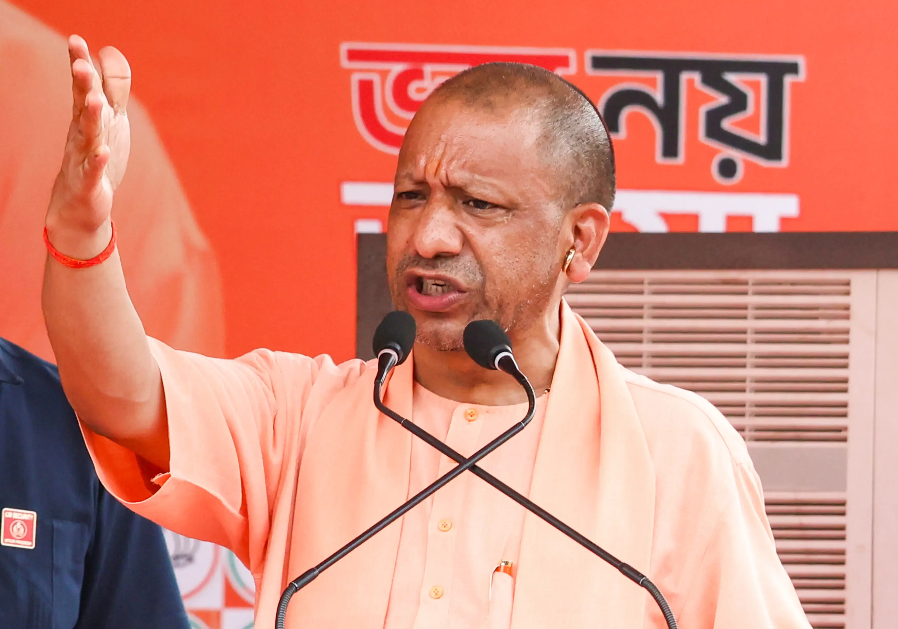 नारी सशक्तीकरण: राष्ट्रनिर्माण की अनिवार्य नींव, सीएम योगी का संदेश