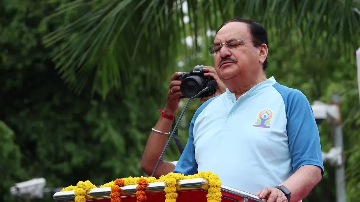 Nadda marks Yoga Day, calls yoga path to inner balance