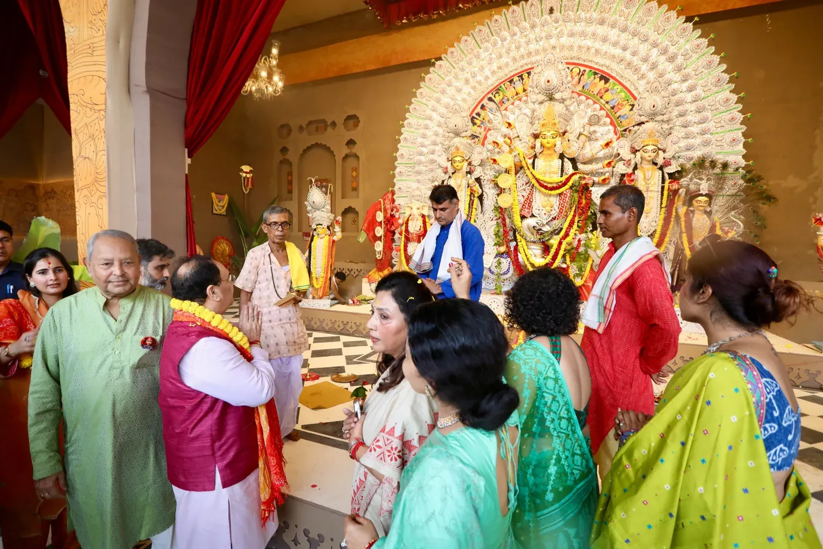 Nadda offers prayers at GK-2 Durga Puja pandal on Navratri