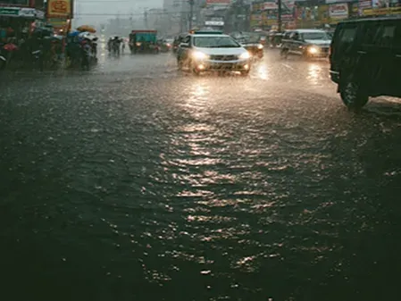 नागालैंड: मोन जिले के टिजिट में भारी बारिश से बाढ़, 30 परिवार प्रभावित, आवागमन ठप