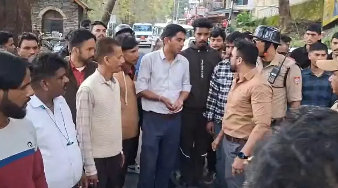 क्या नैनीताल में अव्यवस्थित पार्किंग पर शिकंजा कस रहा है?