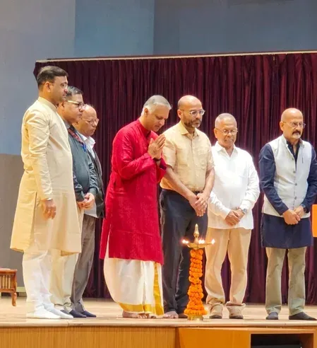 नालंदा विश्वविद्यालय में 'शास्त्रार्थ 2026': कुलपति बोले — एआई नहीं, बौद्धिक संघर्ष से विकसित होती है शिक्षा