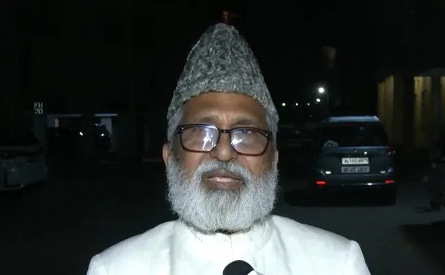 Namaz on roads wrong, I back Yogi's stand: Uttarakhand Madrasa Board chief