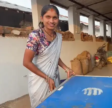 खैरागढ़ की सावित्री साहू बनीं आत्मनिर्भर, जानें नमो ड्रोन दीदी योजना के बारे में