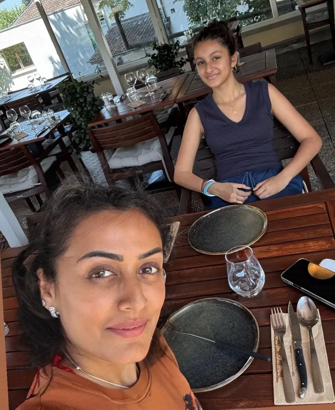 Namrata Shirodkar savours Swiss fondue on daughter Sitara getaway