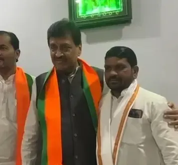 क्या जीवन घोगरे से मिलने के बाद अशोक चव्हाण ने कहा, नांदेड़ में गुंडागर्दी नहीं चलेगी?